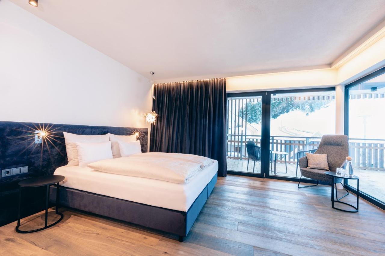 Zillergrundrock Luxury Mountain Resort Mayrhofen Bagian luar foto