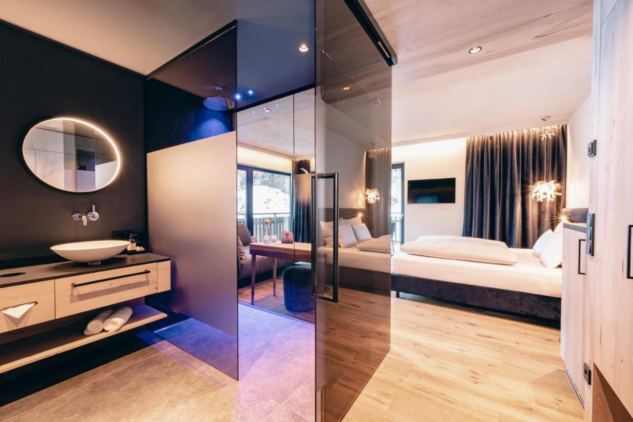 Zillergrundrock Luxury Mountain Resort Mayrhofen Bagian luar foto