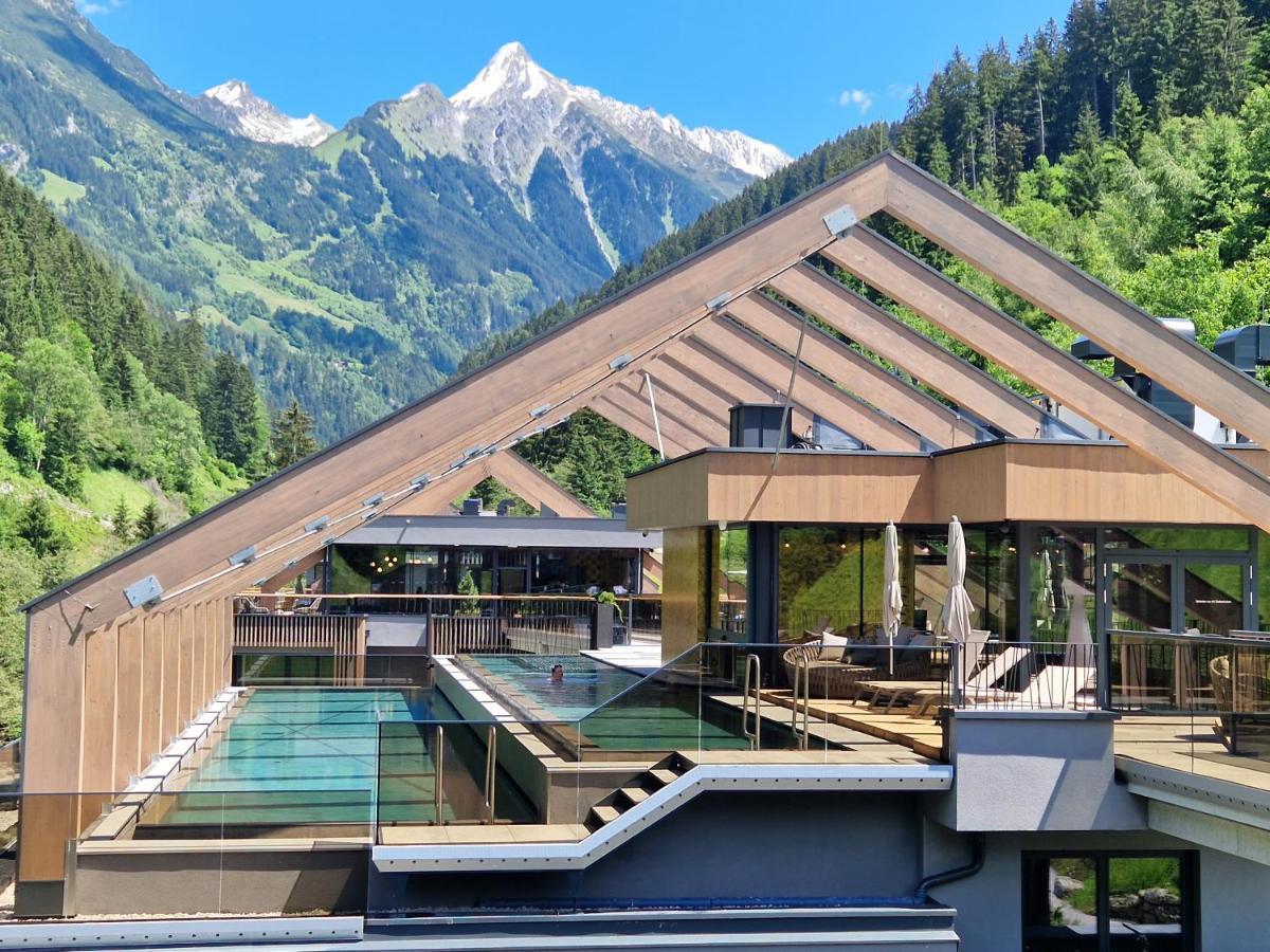 Zillergrundrock Luxury Mountain Resort Mayrhofen Bagian luar foto