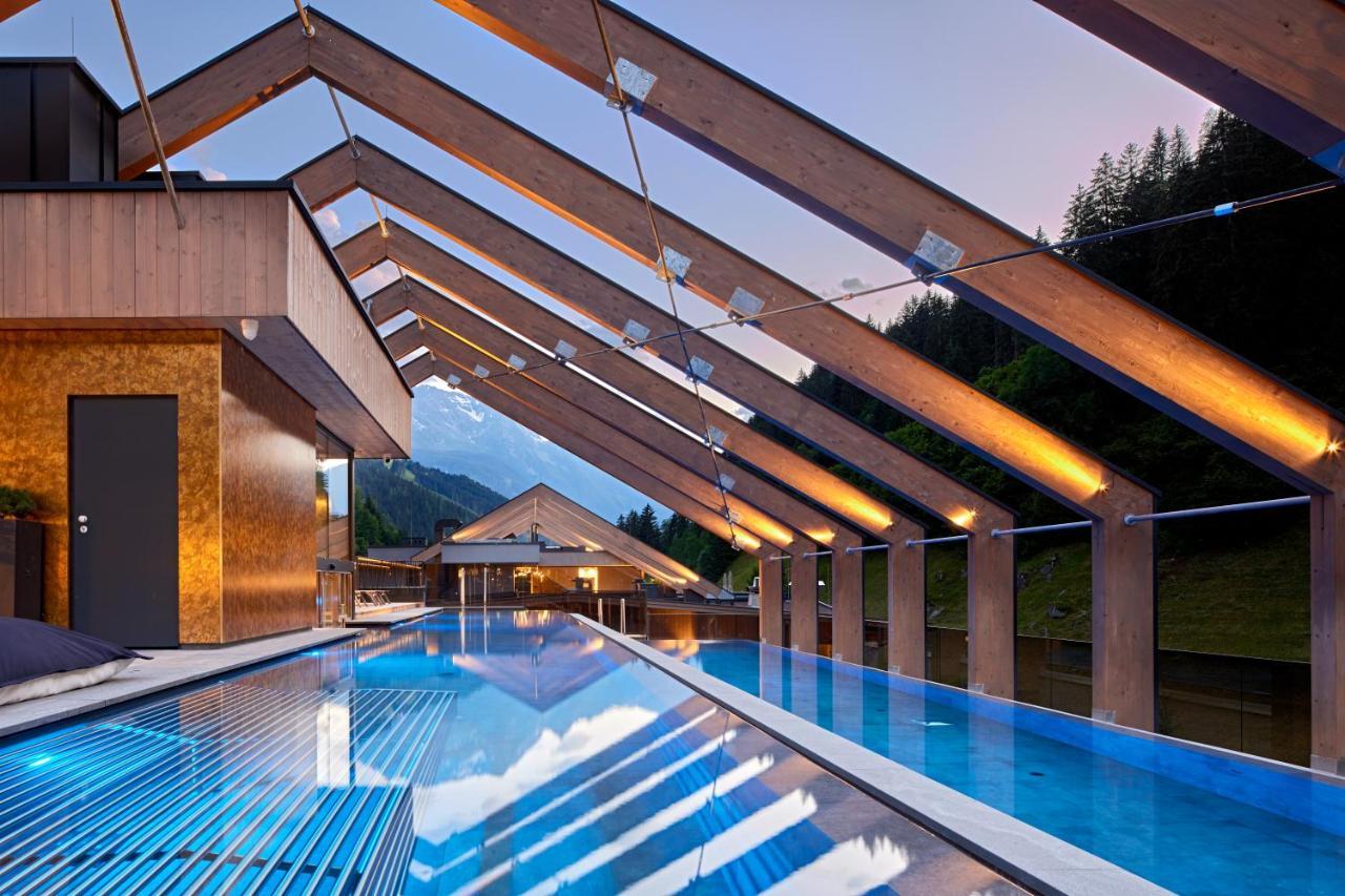 Zillergrundrock Luxury Mountain Resort Mayrhofen Bagian luar foto