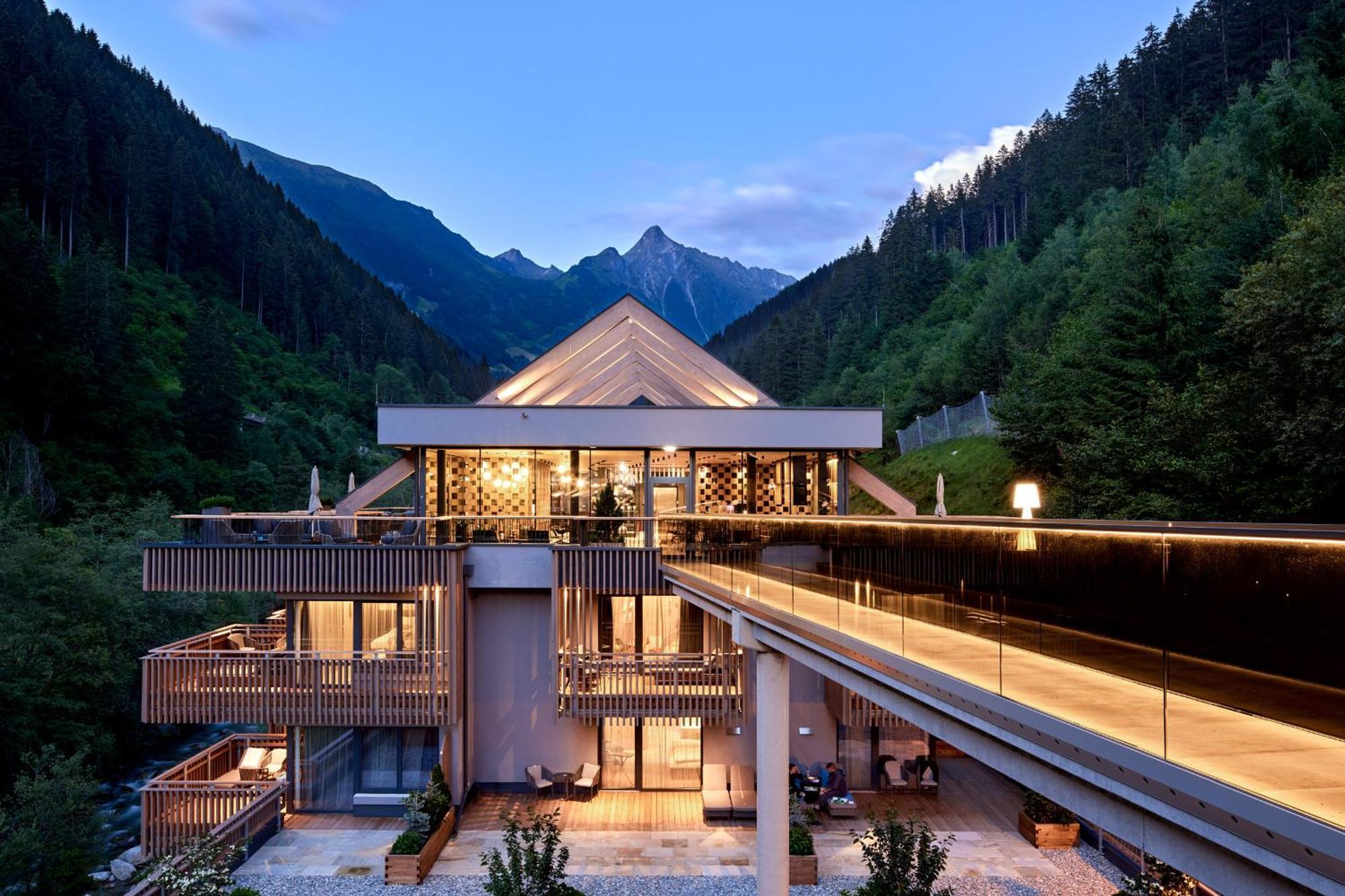 Zillergrundrock Luxury Mountain Resort Mayrhofen Bagian luar foto